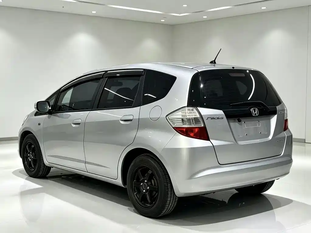 Honda Fit — миниатюра 9