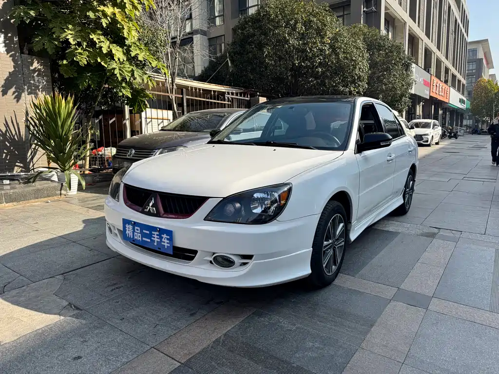 Mitsubishi 蓝瑟 2016