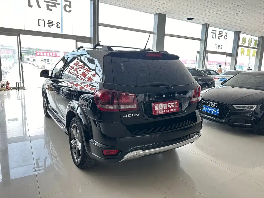 Dodge Journey — миниатюра 11