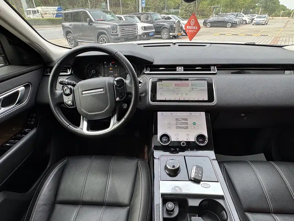 Land Rover Velar — миниатюра 10
