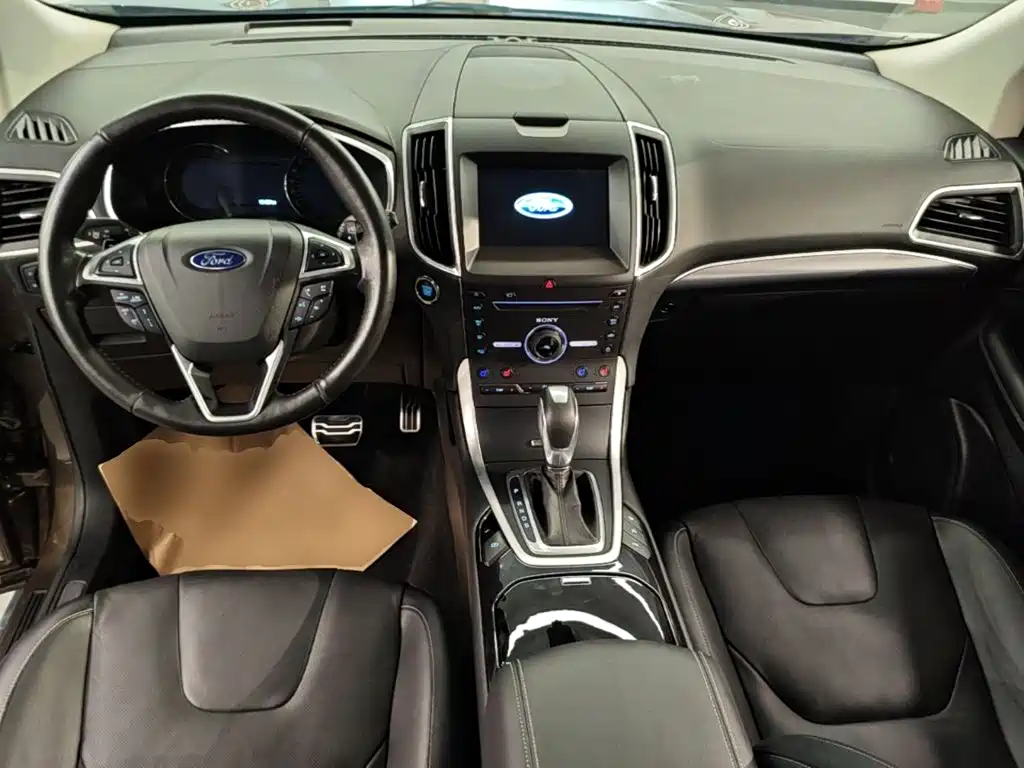 Ford Edge — миниатюра 10