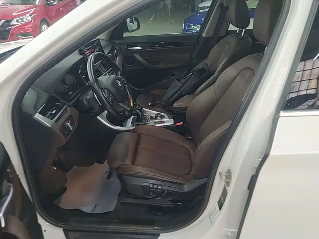 BMW X1 — миниатюра 15