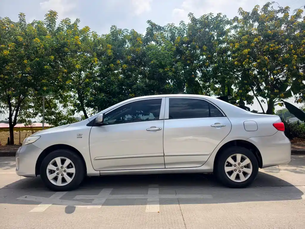 Toyota Corolla — миниатюра 4