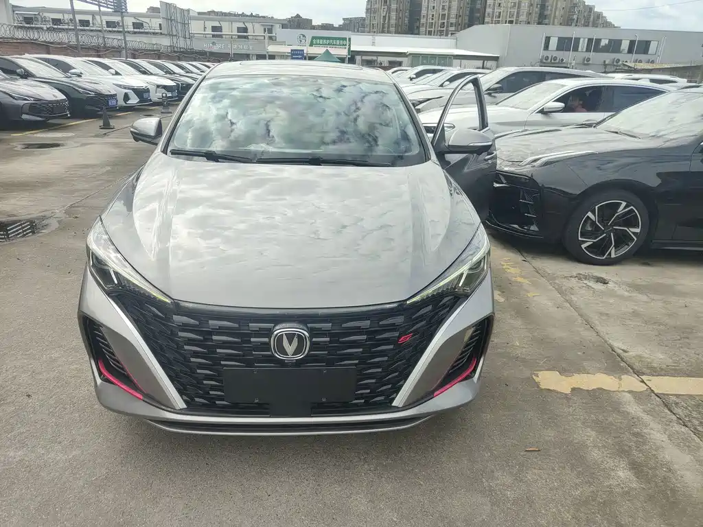 Changan Eado — миниатюра 2