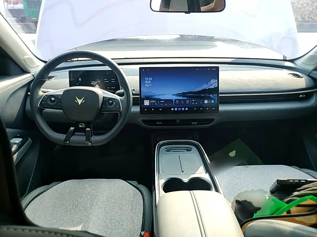 ARCFOX Beta T1 — миниатюра 10