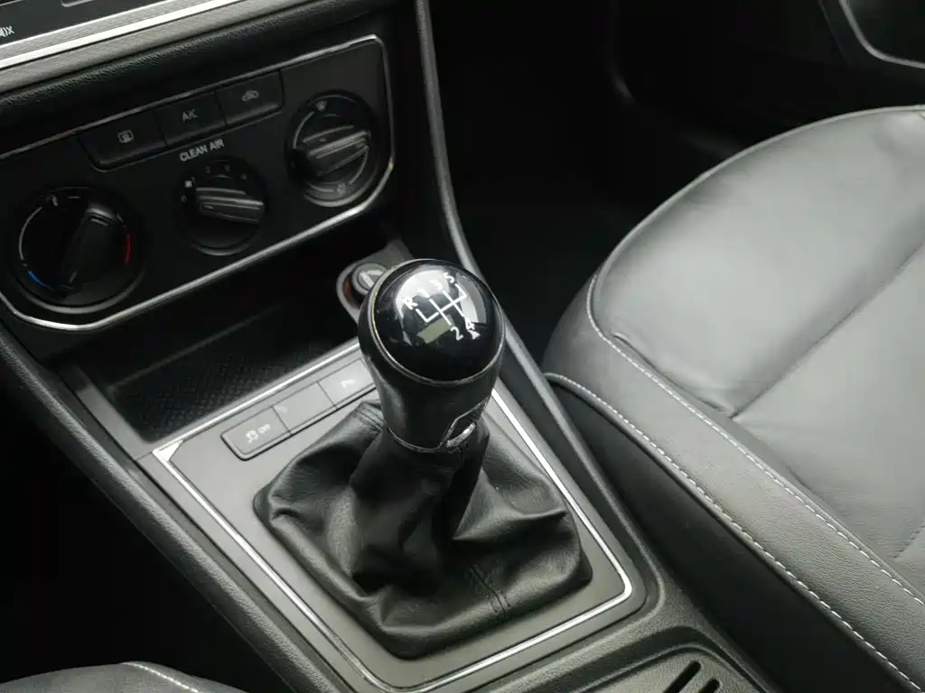 Volkswagen Lavida — миниатюра 13