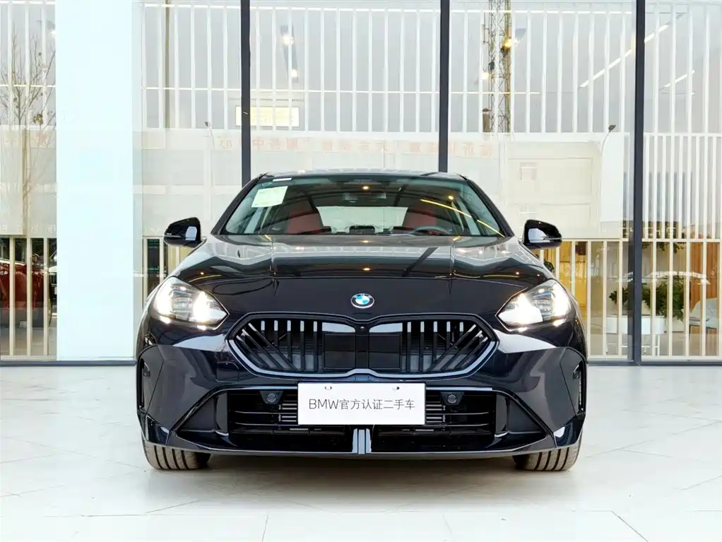 Заказать BMW 2 Series 2026 года за 4 428 457 ₽  из Китая