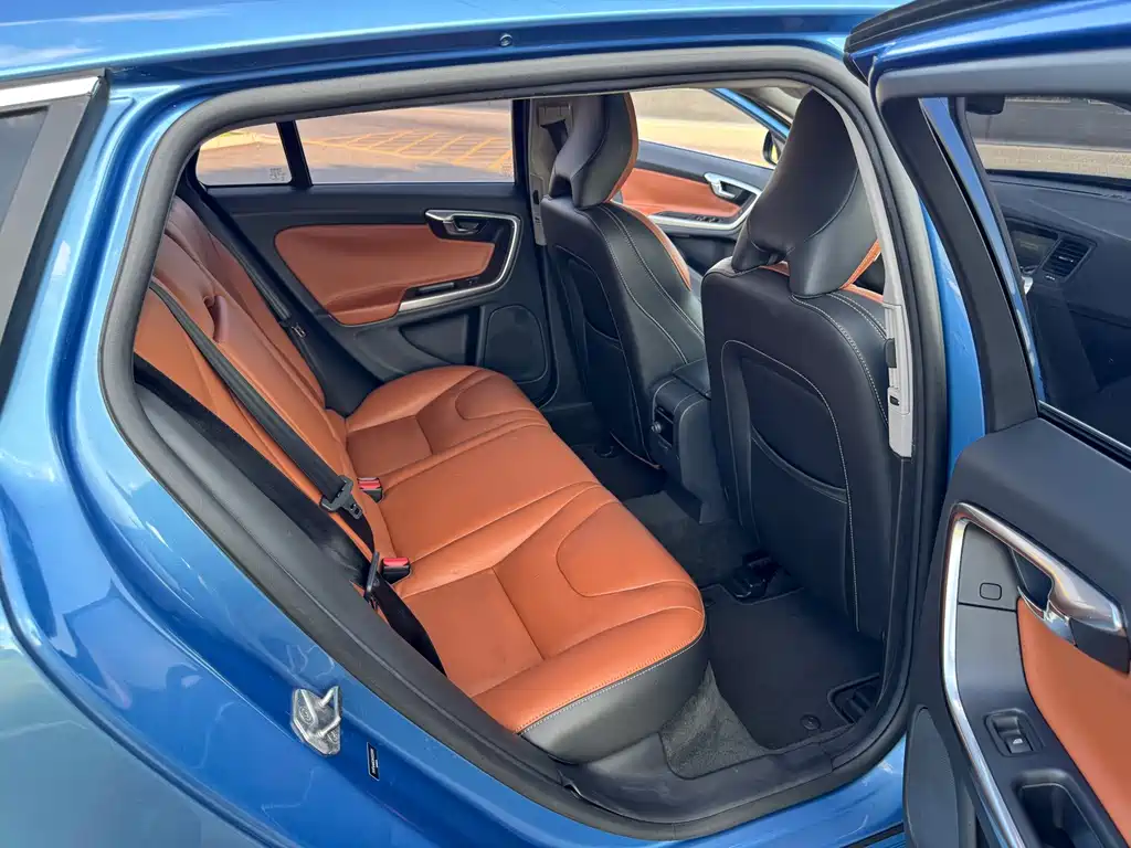 Volvo V60 — миниатюра 21