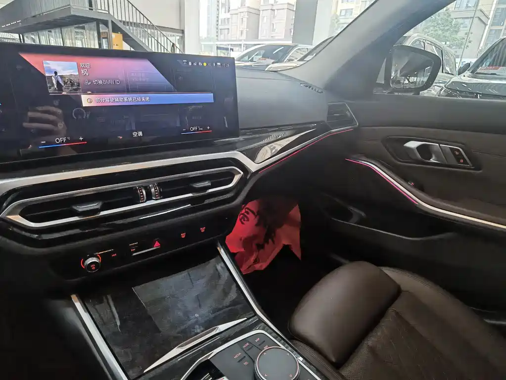 BMW 3 Series — миниатюра 11