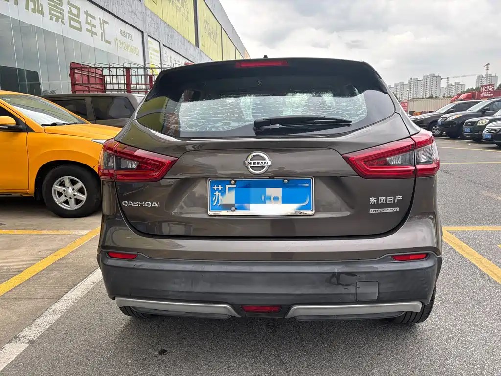 Nissan Qashqai — миниатюра 8
