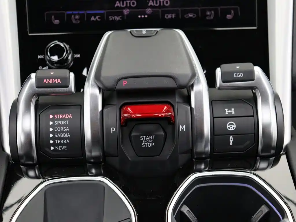 Lamborghini Urus — миниатюра 22