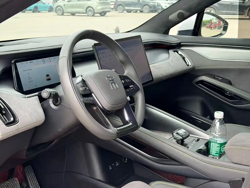 BYD L EV — миниатюра 6