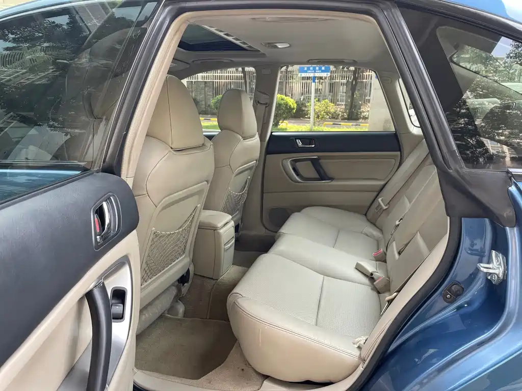 Subaru Legacy — миниатюра 6