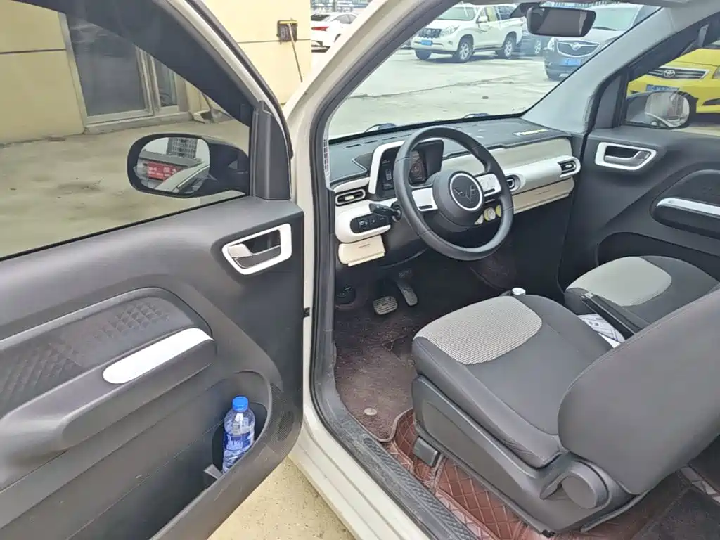 Wuling MINIEV — миниатюра 16