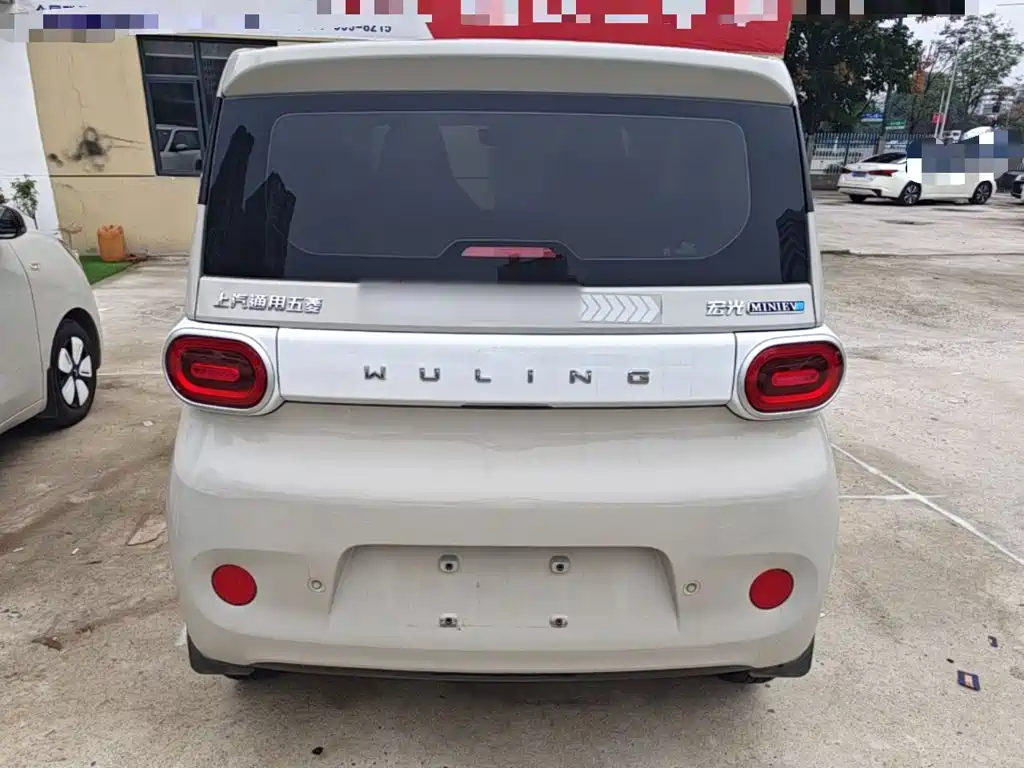 Wuling MINIEV — миниатюра 6