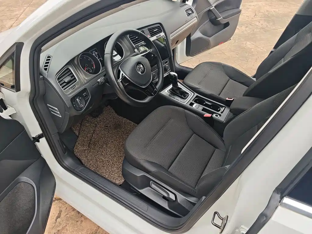 Volkswagen Golf — миниатюра 4