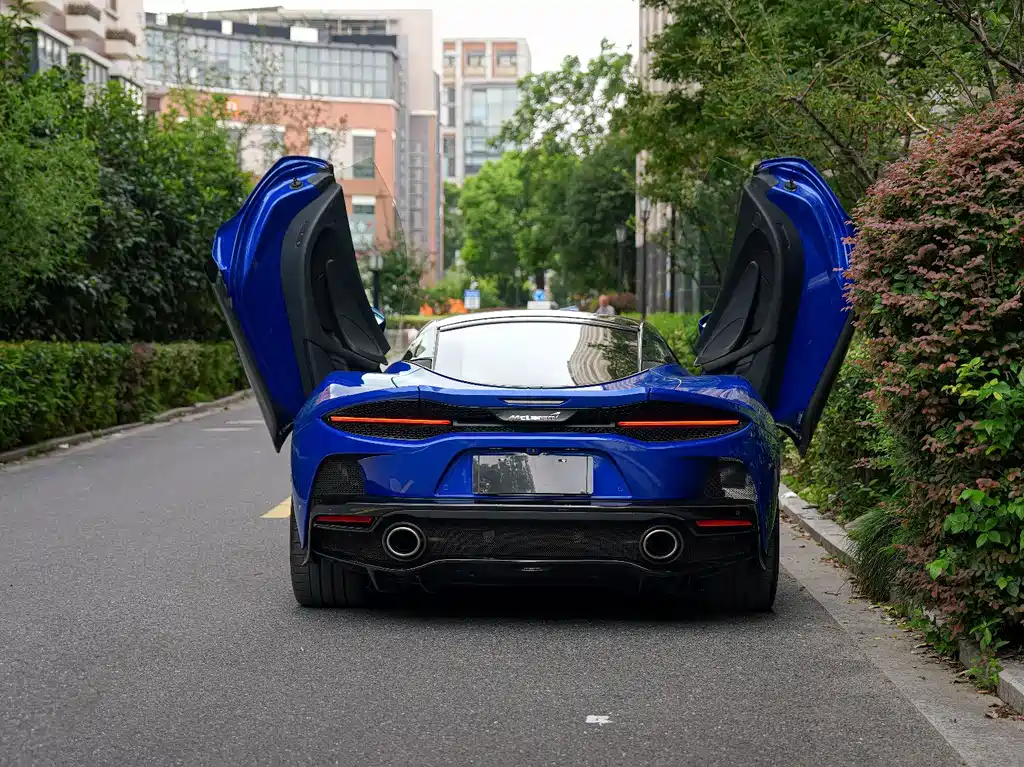 McLaren GT — миниатюра 7