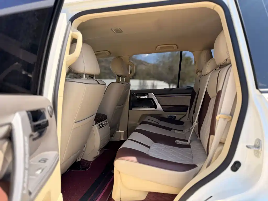 Toyota Land Cruiser 2016 4.0L GX-R
