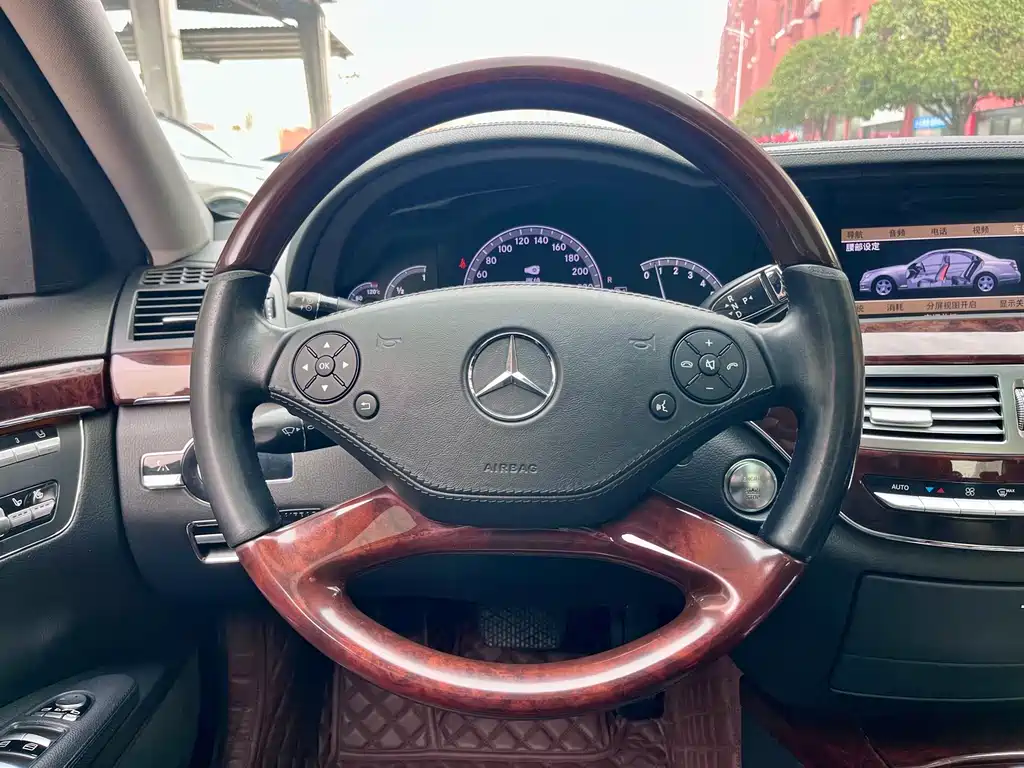 Mercedes-Benz S-Class — миниатюра 5