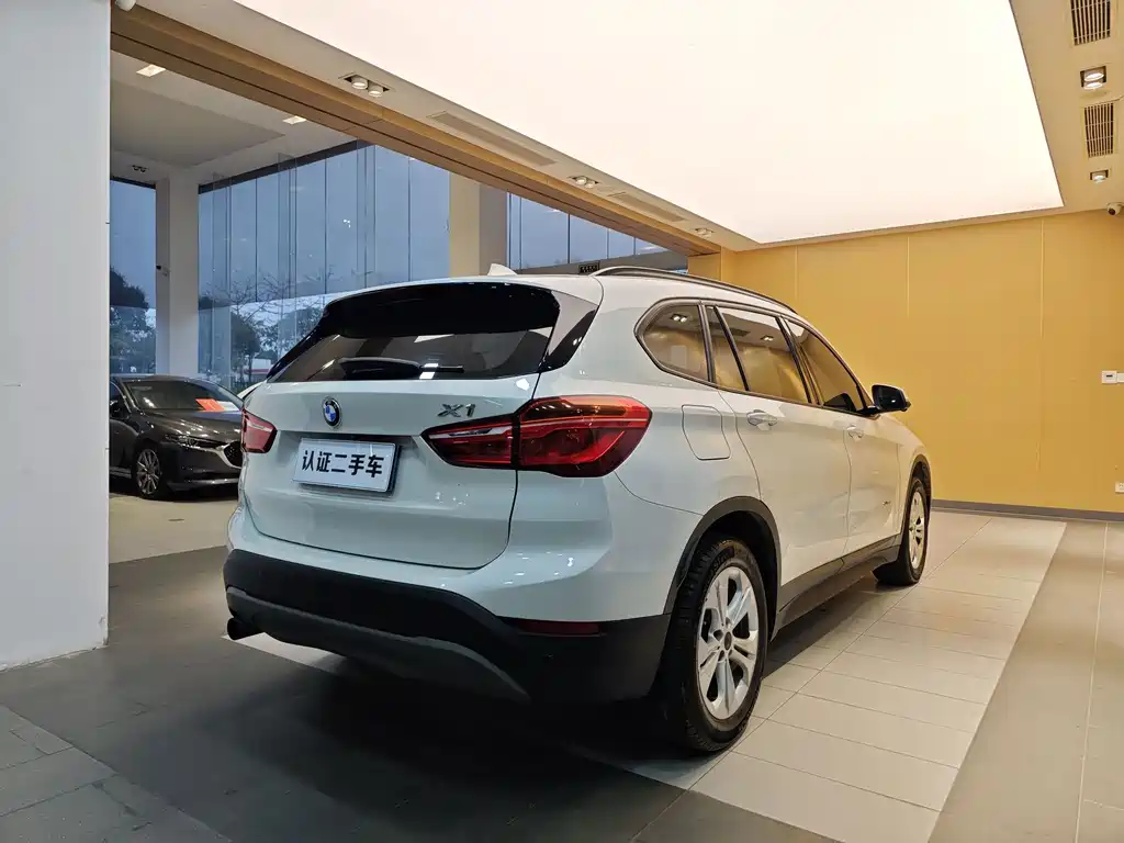 BMW X1 — миниатюра 30