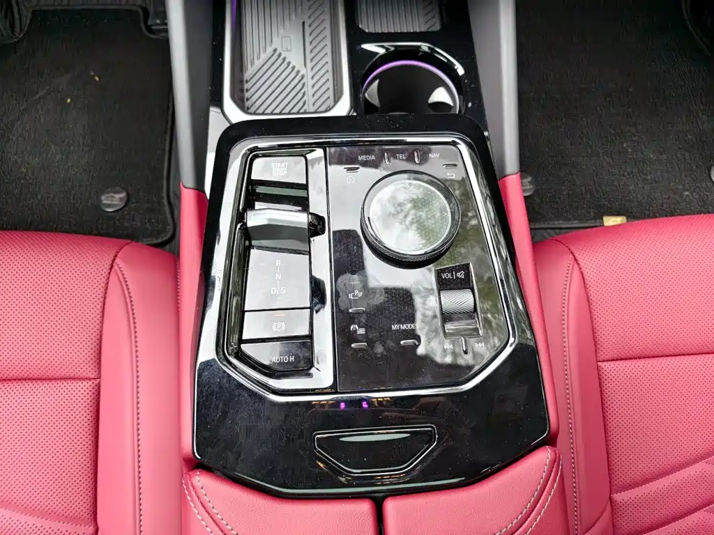 BMW 5 Series — миниатюра 7