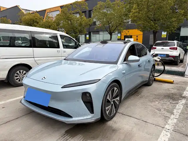 NIO NIO ET5 2024