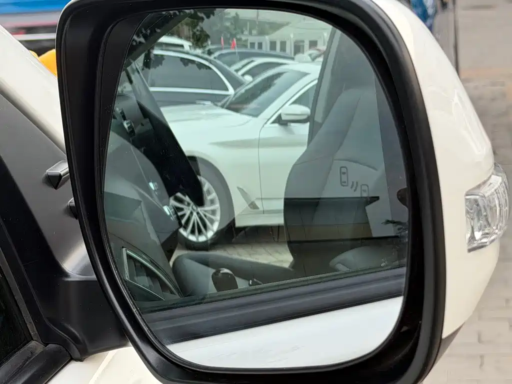 Toyota Prado — миниатюра 15