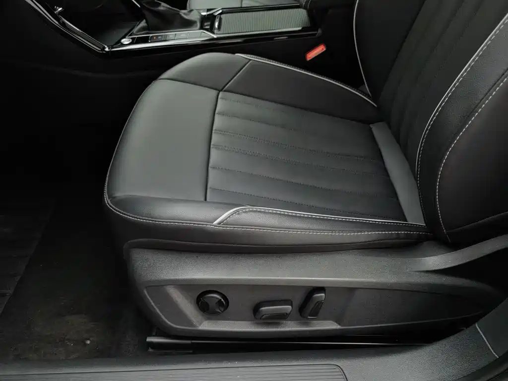 Volkswagen Passat — миниатюра 20
