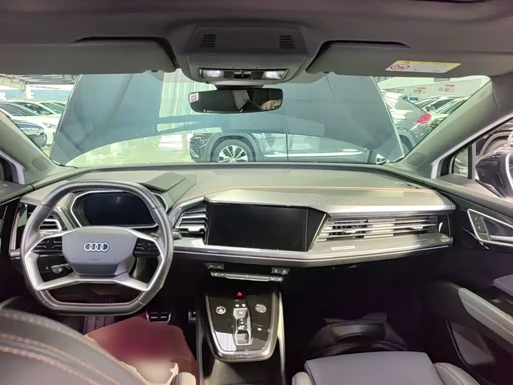 Audi Q4 e-tron — миниатюра 10