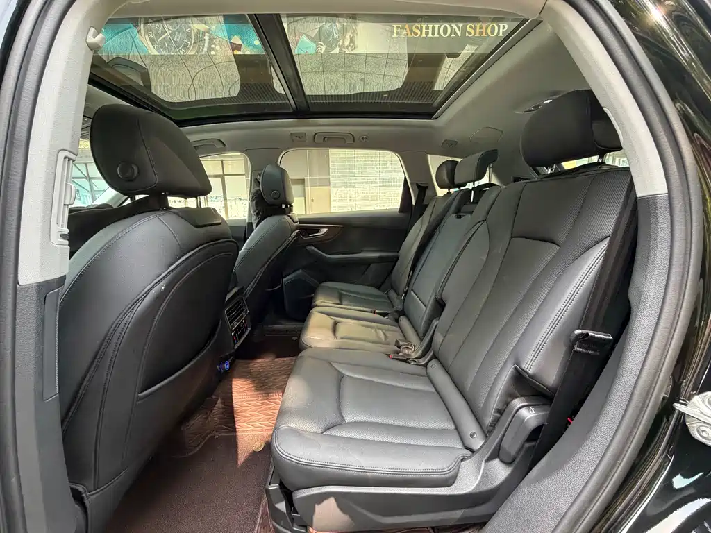 Audi Q7 — миниатюра 7