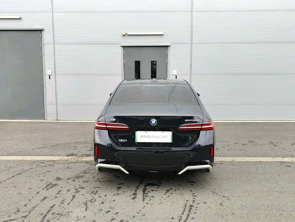 BMW i5 — миниатюра 8