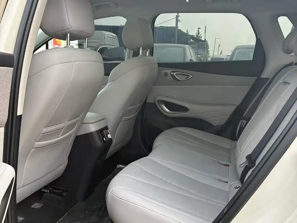 BYD Sealion 05 EV — миниатюра 5