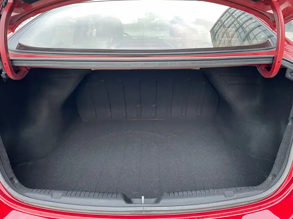 Hyundai Elantra Langdong — миниатюра 11