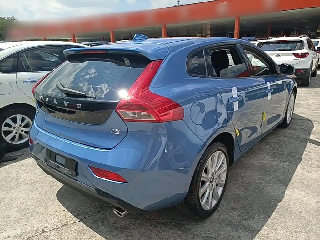 Volvo V40 — миниатюра 7