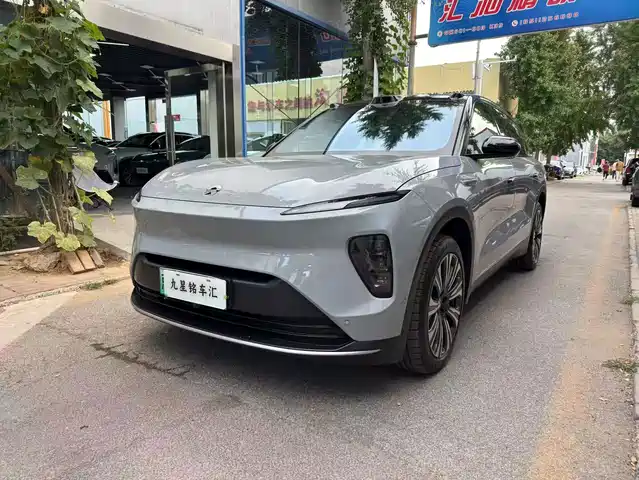 2023 Nio ES8