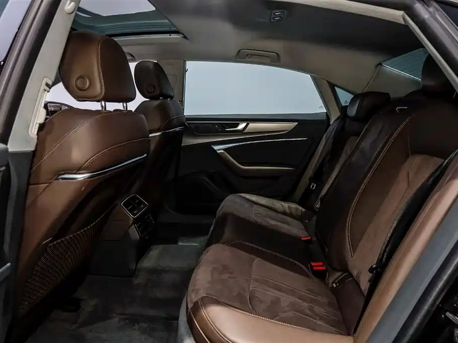 Audi A7L 2024 45TFSI S-line