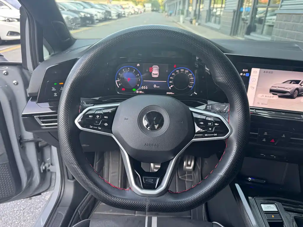 Volkswagen Golf — миниатюра 8