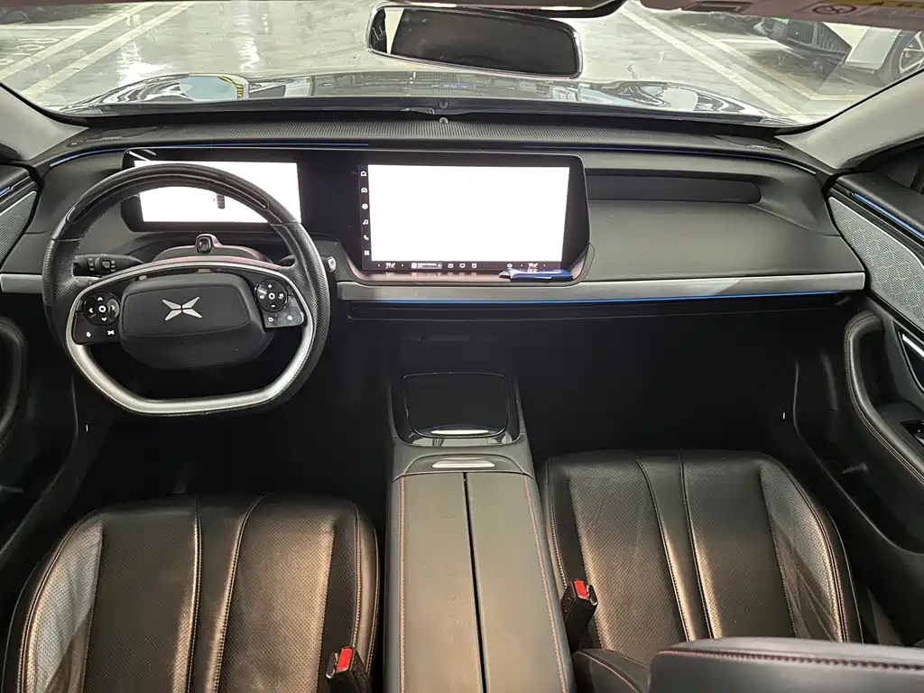 XPeng P7 — миниатюра 16