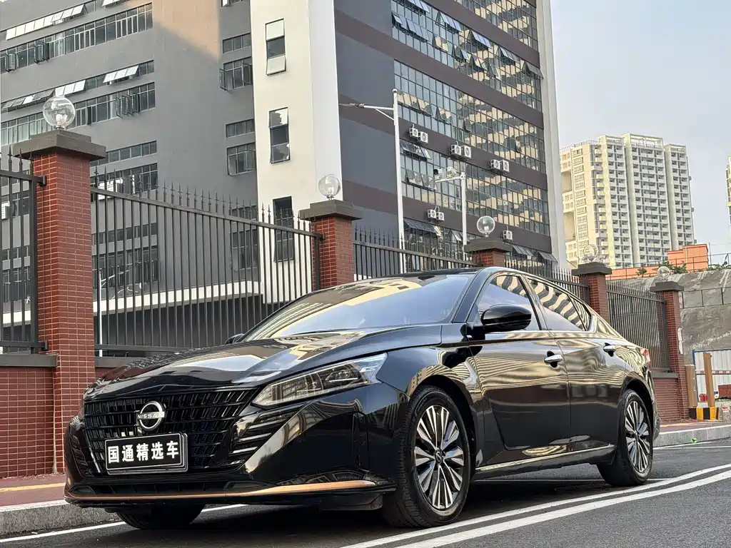 Nissan Teana