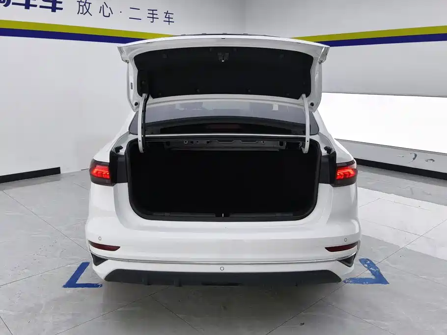 Geely Emgrand — миниатюра 4