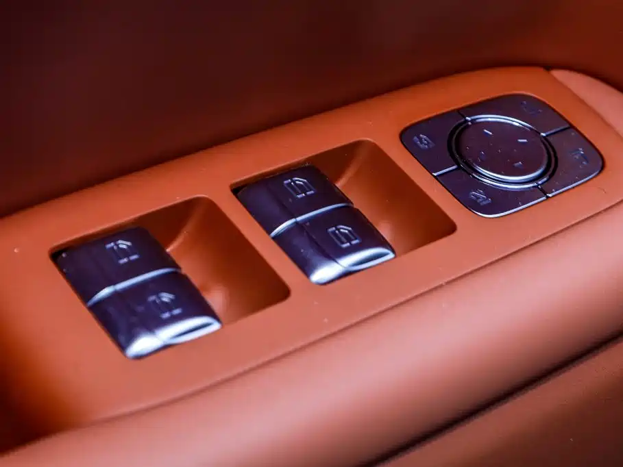 Li Auto Li L8 — миниатюра 17