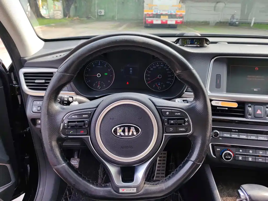 Kia K5 — миниатюра 10