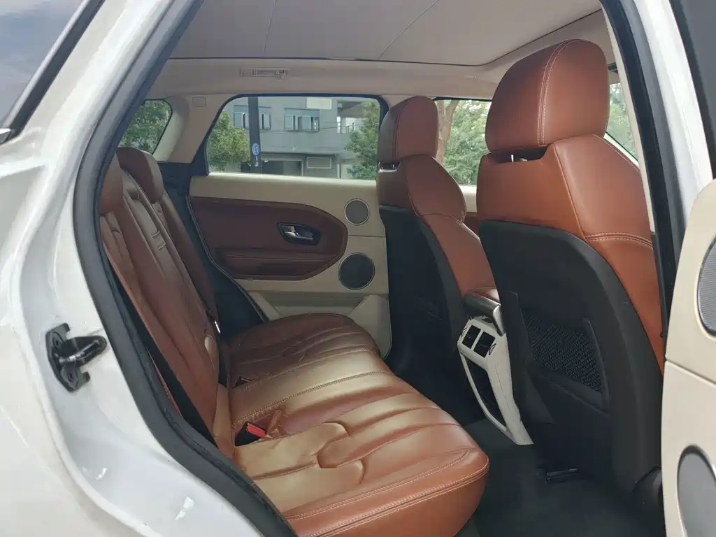 Land Rover Evoque (Import) — миниатюра 27