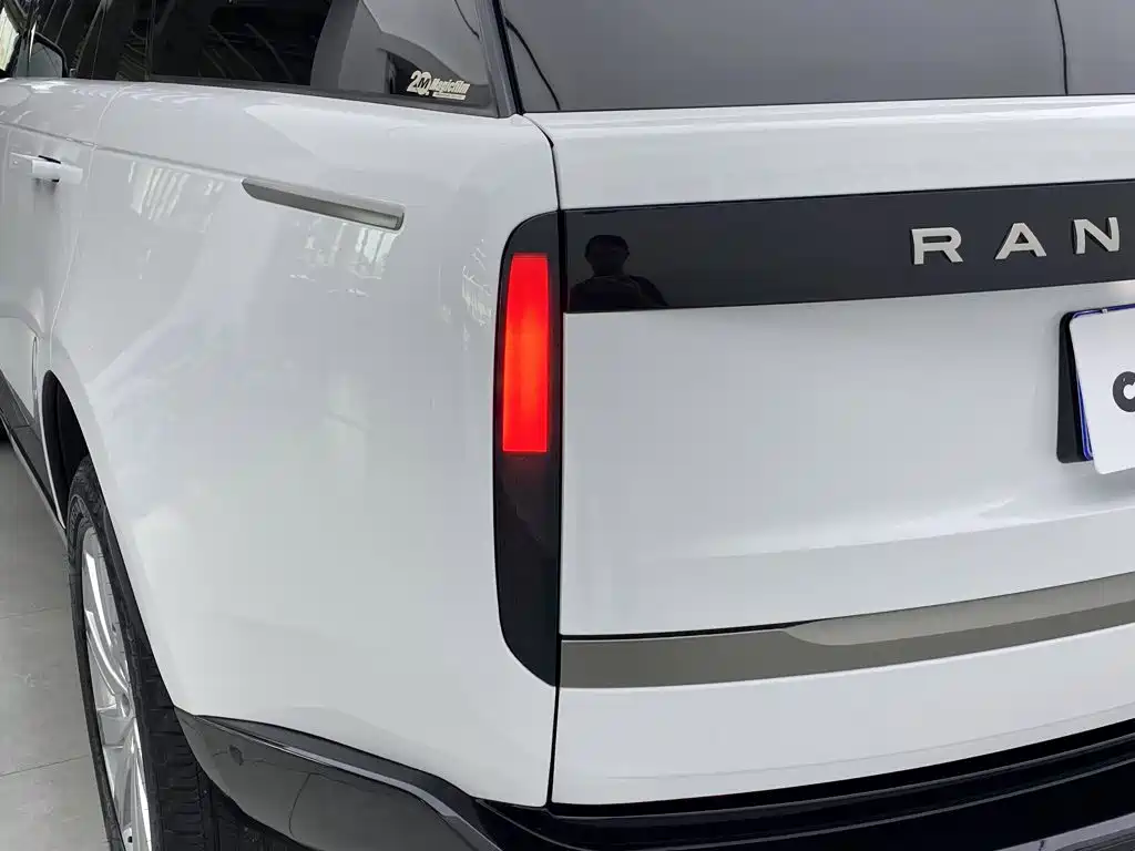 Land Rover Range Rover — миниатюра 7