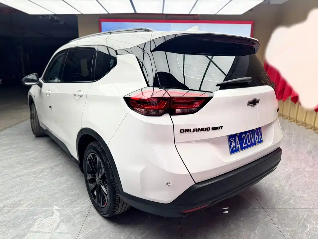 Chevrolet Volando — миниатюра 7