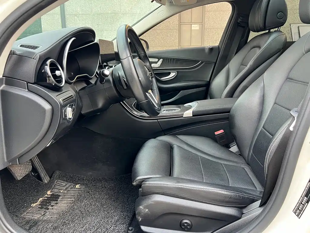 Mercedes-Benz C-Class — миниатюра 8
