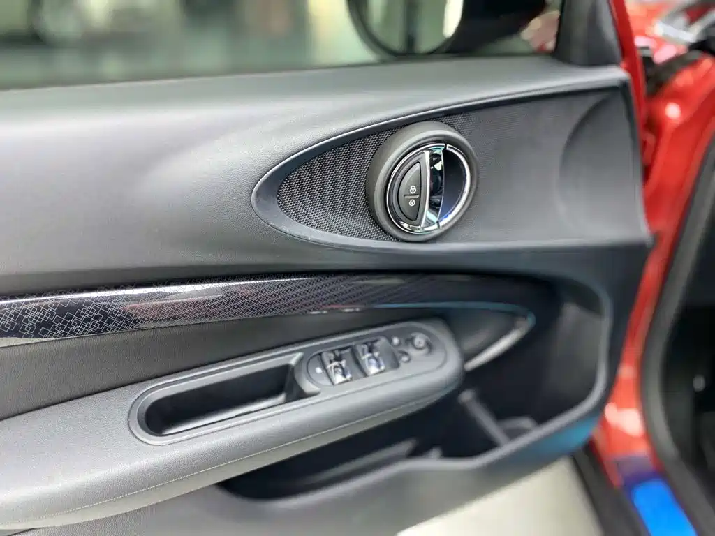 MINI Mini Clubman — миниатюра 13