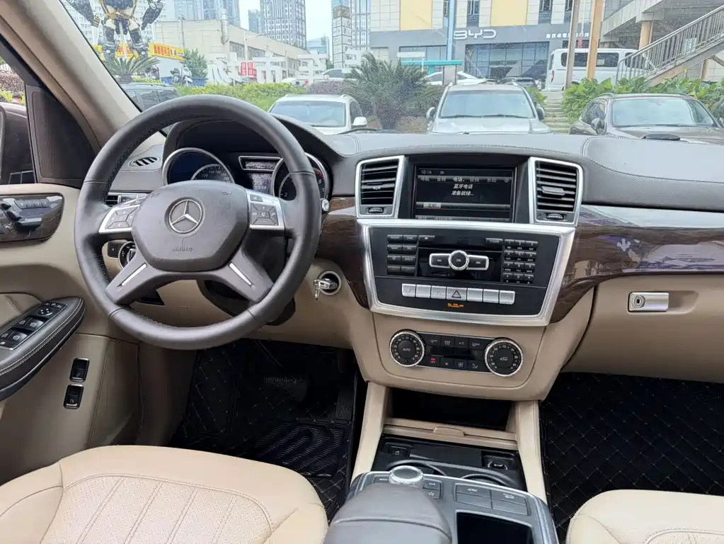 Mercedes-Benz GL-Class — миниатюра 13