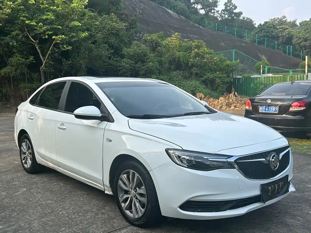 Buick Excelle — миниатюра 3