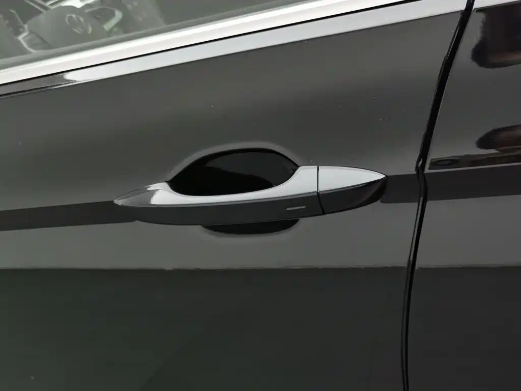 Volkswagen Magotan PHEV — миниатюра 18
